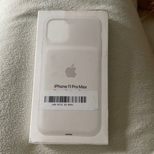 Apple iPhone 11 Pro Max charging case